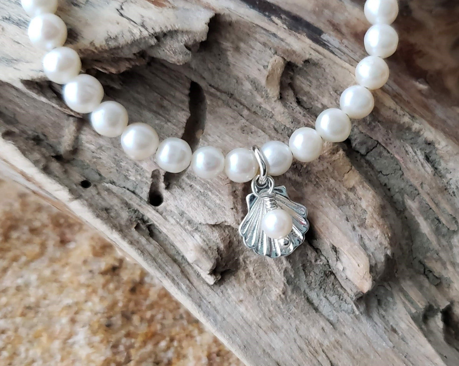 Deluxe Genuine Pearl Shell Bracelet-Sterling Silver-White Freshwater Cultured Pearls with Sterling Silver Shell pendant and dangling Pearl