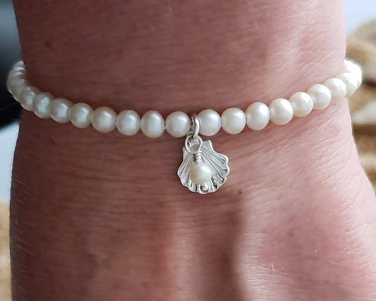 Deluxe Genuine Pearl Shell Bracelet-Sterling Silver-White Freshwater Cultured Pearls with Sterling Silver Shell pendant and dangling Pearl