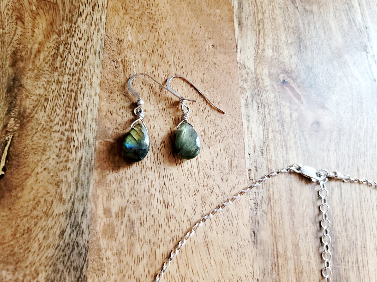 Light Dance Labradorite Necklace and Earring Set. Art Deco Style Sterling Silver Labradorite Necklace and Drop shaped Labradorite Earrings