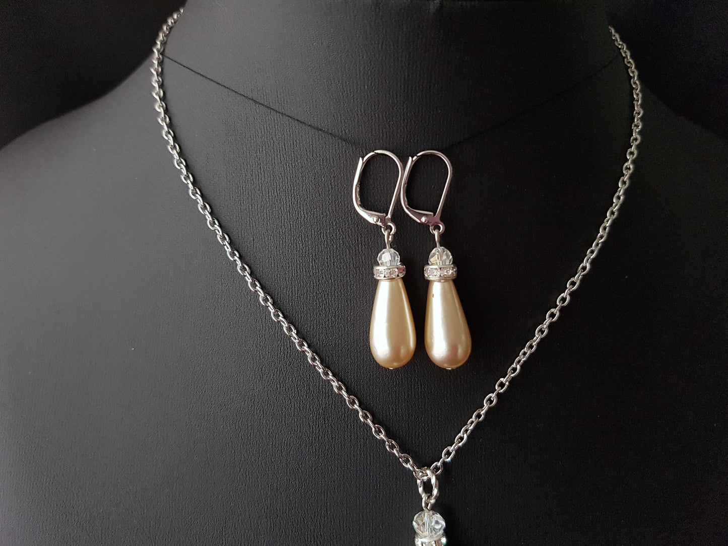 Crystal Pearl Drops Bridal, Bridesmaid Set of Necklace and Earrings, Off White-Cream Glass Drop Shape Pearls, Minimalist 