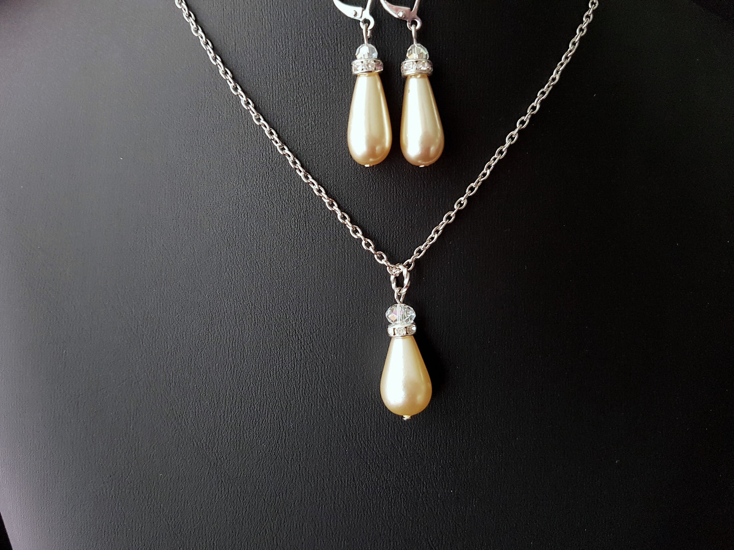 Crystal Pearl Drops Bridal, Bridesmaid Set of Necklace and Earrings, Off White-Cream Glass Drop Shape Pearls, Minimalist 