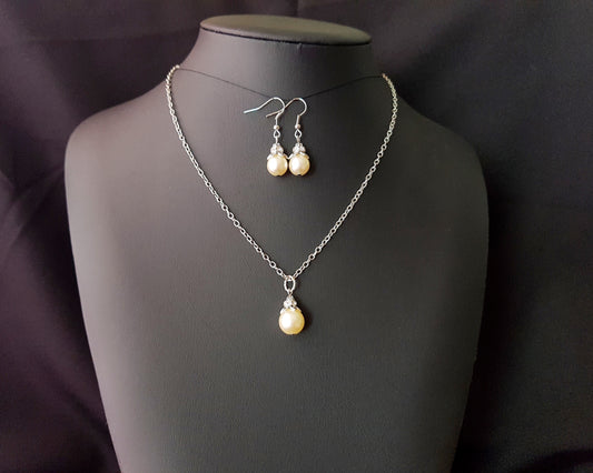 Vintage Pearl & Crystal Bridal-Bridesmaid Set-Pendant Necklace- Dangle Earrings-Vintage Off White Faux Pearls